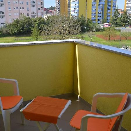 Apartman Ana Pula - Calm, Free Parking, Close To Center Exteriör bild