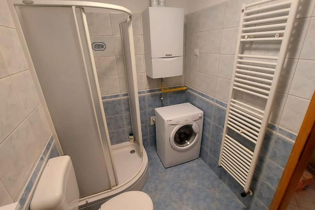 Apartman Ana Pula - Calm, Free Parking, Close To Center Exteriör bild