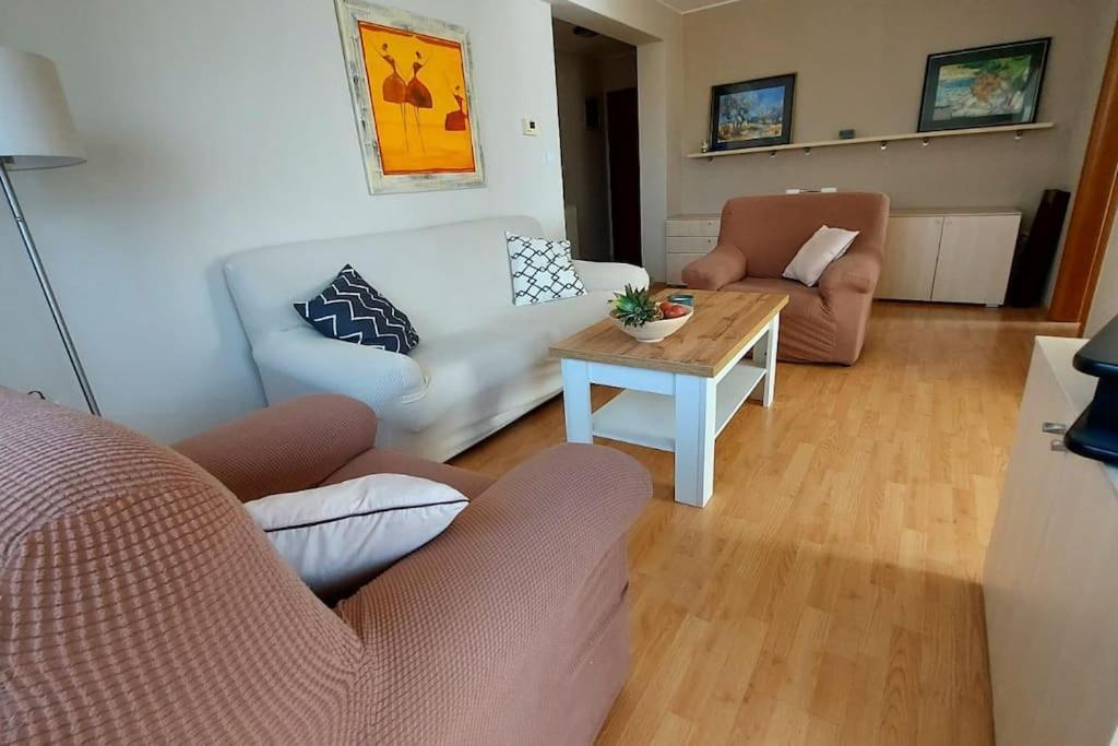 Apartman Ana Pula - Calm, Free Parking, Close To Center Exteriör bild